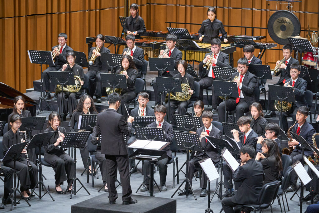 領樂手重現作曲家內心世界——訪澳門管樂協會指揮譚智鍵