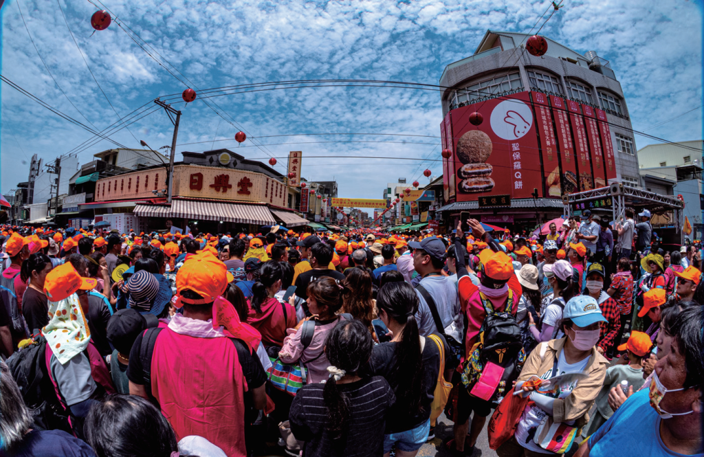 古金元用鏡頭敘白沙屯媽祖進香