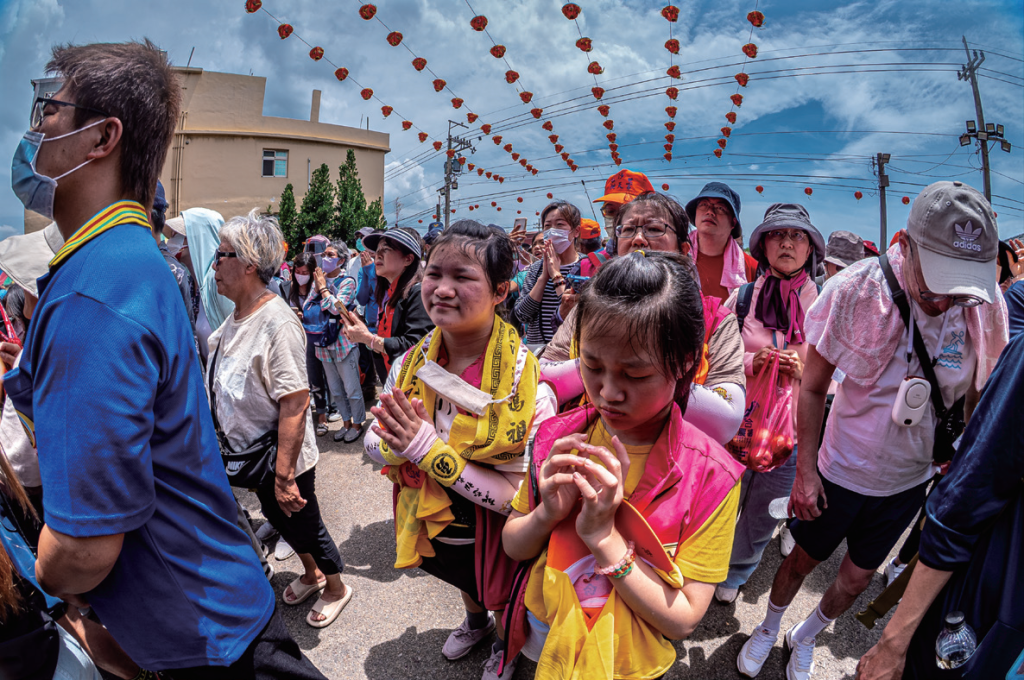 古金元用鏡頭敘白沙屯媽祖進香