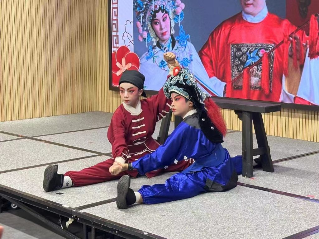 粵韻京華 樂嚮盛宴—中華文化研習週 展覽拉開帷幕呈現戲曲經典粵韻京華 樂嚮盛宴—中華文化研習週