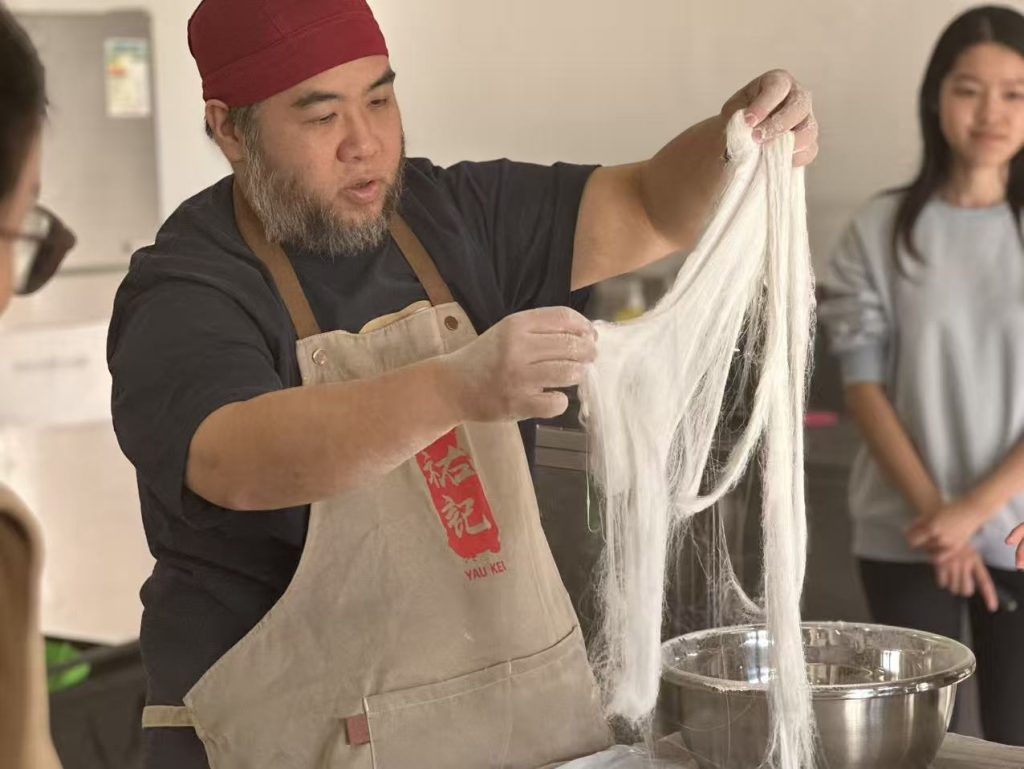 公益課堂《爺爺奶奶一堂課》薪傳非遺 親子攜手點燃澳門文化傳承之火