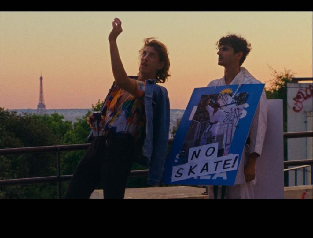 《滑板禁止！》感受美好生活