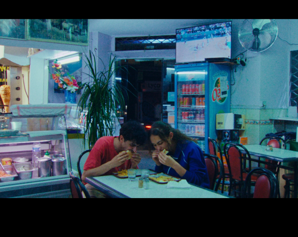 《滑板禁止！》感受美好生活