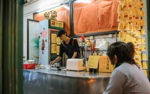 馮兆恆與涼茶文化的創新之路