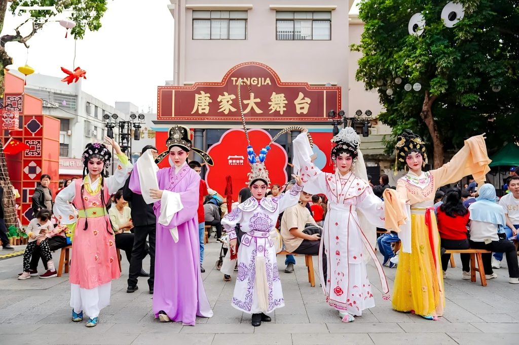 光敘山海:非遺彩燈點亮珠海百年園林