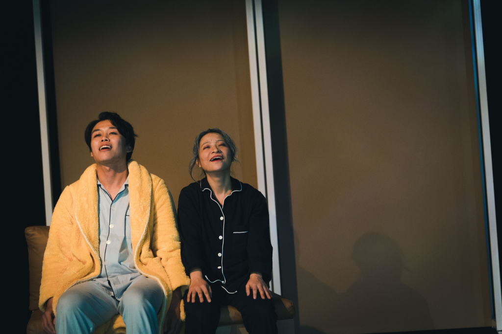 躺平作為一種生活姿態──評《躺平家族》