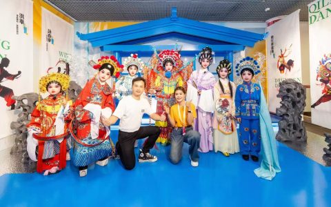 喧囂時代的文化守望：從粵劇困境看澳門非遺傳承的變與不變