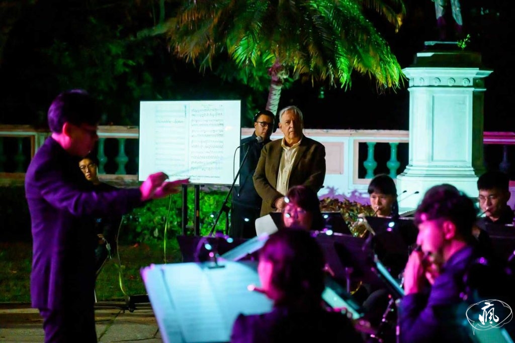 目送管樂隊走過：1818-1935年殖民時期澳門音樂生活中的宗教信仰與軍事防衛