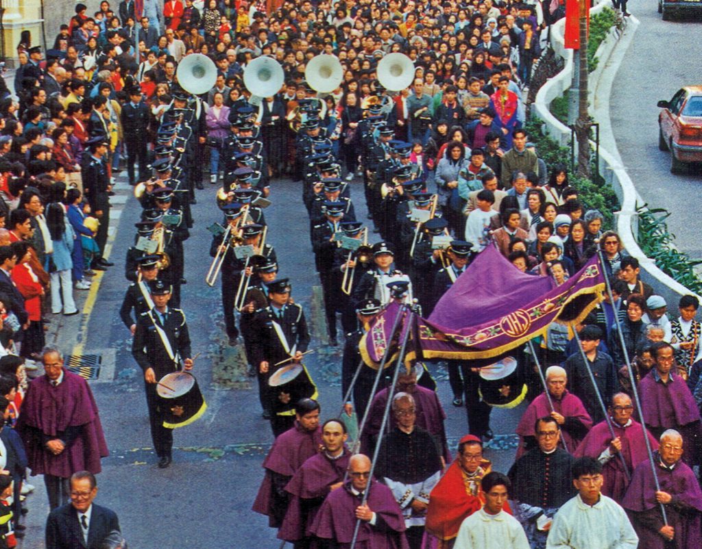 目送管樂隊走過：1818-1935年殖民時期澳門音樂生活中的宗教信仰與軍事防衛