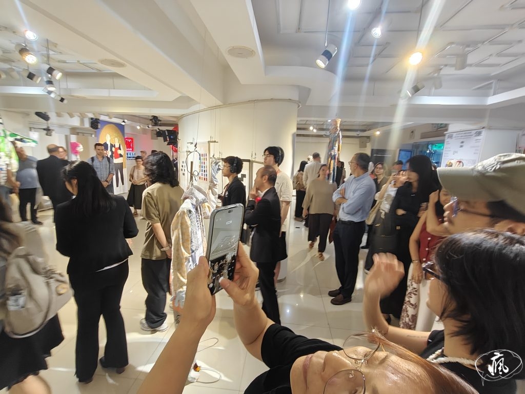 飛便能度奇談：不談展覽，卻在展覽周圍